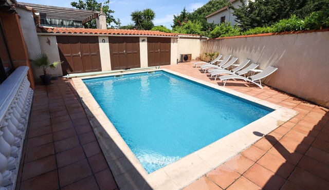 St Cyprien 4-room house with swimming pool near the beach
