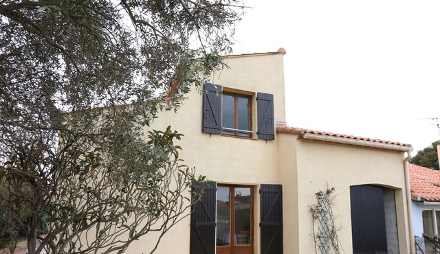 St Cyprien family home near the beach