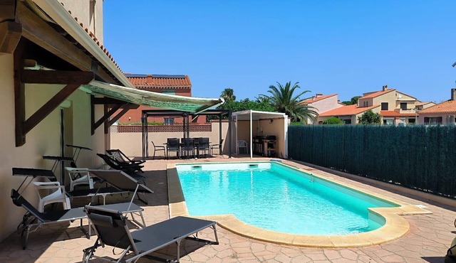 St Cyprien Magnificent villa near the port