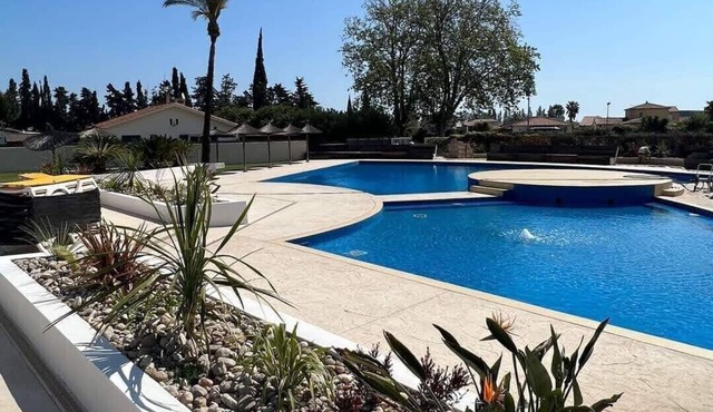 St Cyprien Mobile home welcoming terrace swimming pool Linen included