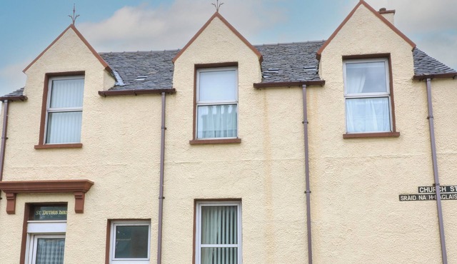 ST. DUTHUS HOUSE, family friendly in Stornoway