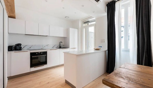 ☘️ {St Fée sur les toits} * Downtown Marseille * Clim