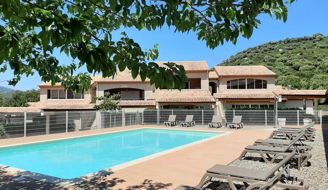 St FLORENT T2 AIR CONDITIONED WITH SWIMMING POOL NEAR THE SEA
