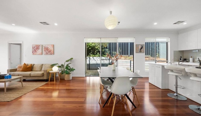 St Georges Gem—Spacious & Well-located Family Stay