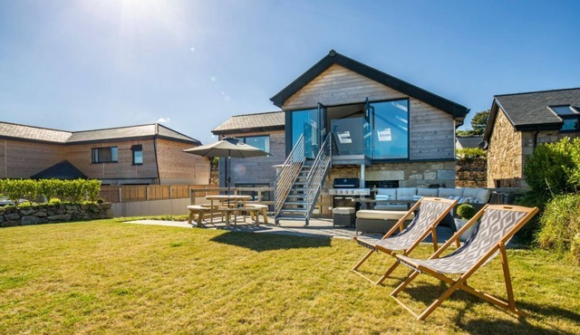 St Ives Cottage - Five Bedroom Villa, Sleeps 8