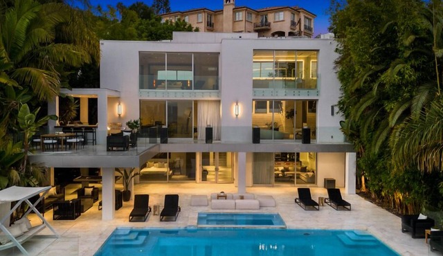 St Ives Modern - Modern St Ives Estate with Theater, Pool, and Views