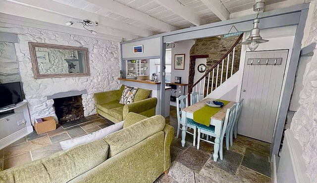 St Ives town cottage - family & pets - sleeps 4, Holiday Cottages St Ives