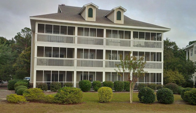 St. James Plantation Club Villa, Ground-Floor with Golf-Course View