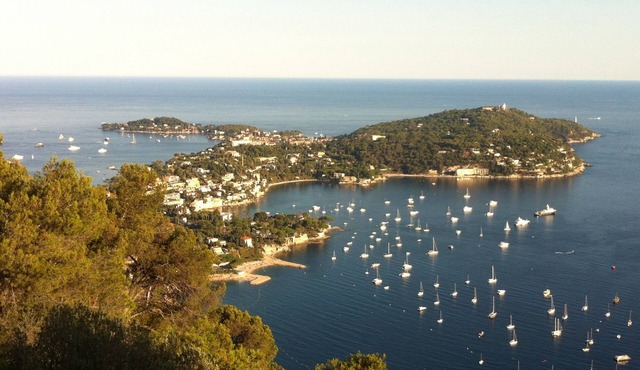 St Jean Cap Ferrat, Ground floor Villa, 3 rooms, swimming pool, terrace, garden