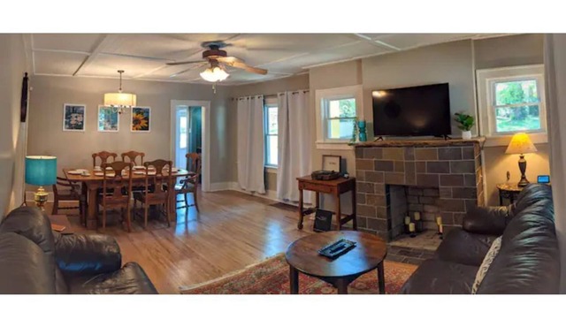 St. Joe Corner Cottage, 3 bed 1.5 bath in Midtown
