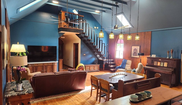 St. John's - Simply Divine, 4 BR, 2.5 Bath, Harpers Ferry