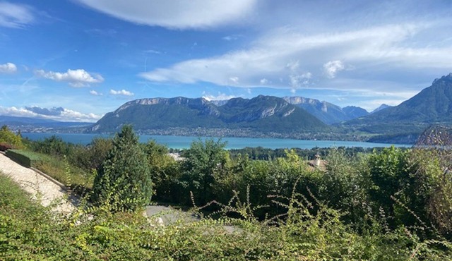ST-JORIOZ, Spacieuse villa, vue sur le lac , 6 pers