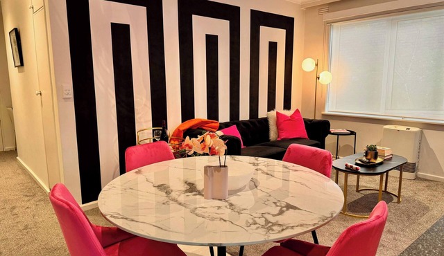 St Kilda Elwood 2BR Aptmnt Parking near Beach