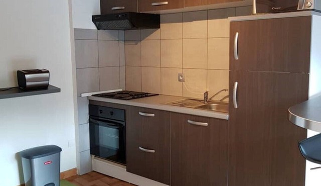 ST LARY/VIGNEC Charming quiet studio.