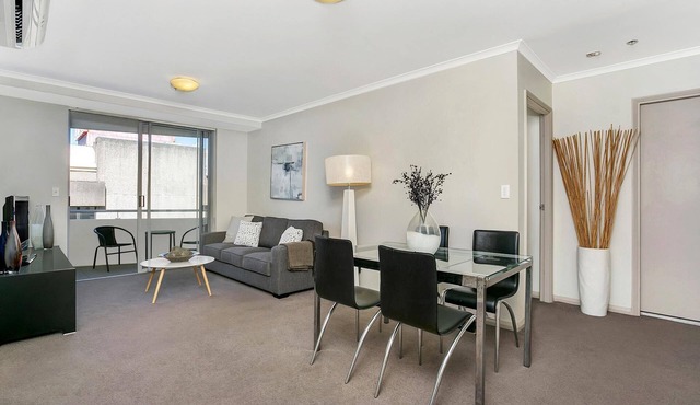 St Leonards- L1101 Atchison Street - Bright 2BR Near St Leonards Station | Walk to Cafes Shops