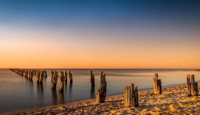 St. Leonards Pier Beach House -5 min walk to the beach