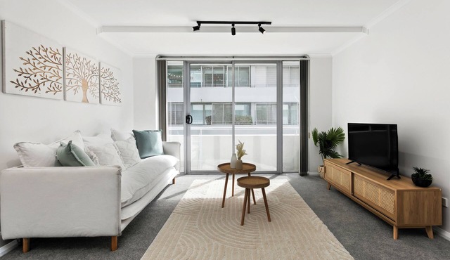 St.Leonards Sophistication: Spacious Studio - LN405