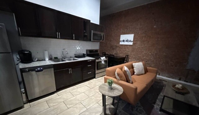 St. Louis: The Cozy Corner-2BR unit