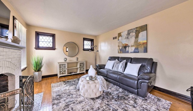 St Louis Vacation Rental 4 Mi to Airport!