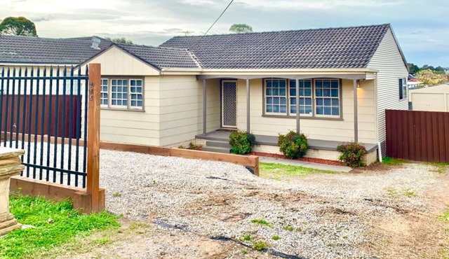 St Marys 5Br Cozy house near Train & Shopping