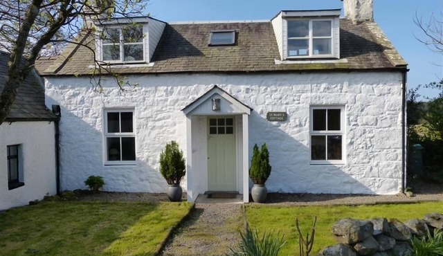 St Marys Cottage - a cottage that sleeps 4 guests in 2 bedrooms