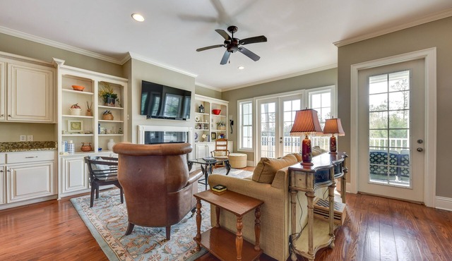 St Marys Townhome w/Community Hot Tub & Boat Dock