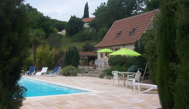 ST MEDARD TYPICAL HOUSE LOT WITH POOL