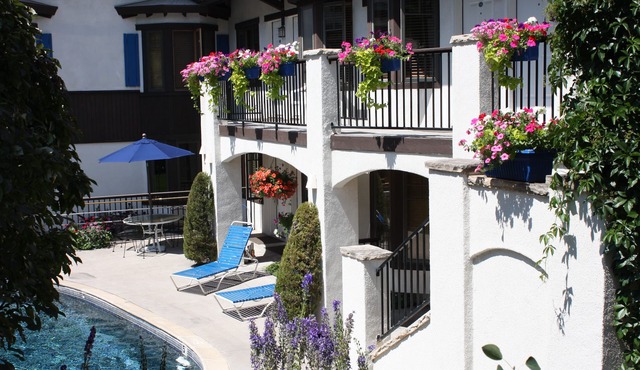 St. Moritz Lodge & Condominiums