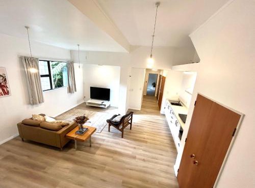 St Okes Apartment- Peaceful retreat set in native bush Stay 1 night, 1 week or 1 month