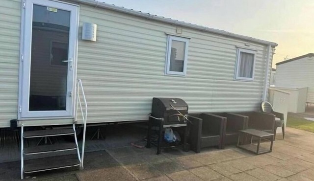 St Osyth Beach 3-Bed Caravan, Sleeps 8, Parking