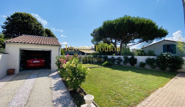 St palais sur mer, 4* listed house, sleeps 6, garden, heated pool