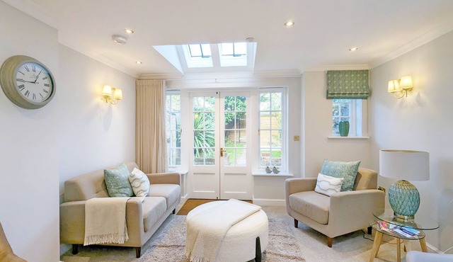 St Pancras - Chichester - a town house that sleeps 6 guests in 3 bedrooms