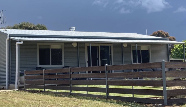 St Peters View - Entire Self Contained 2br Guest House