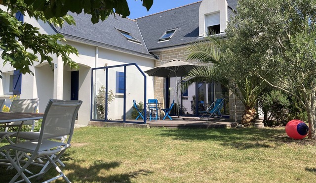 St Pierre Quiberon, bay side, recent 7-room house 300m from beach.