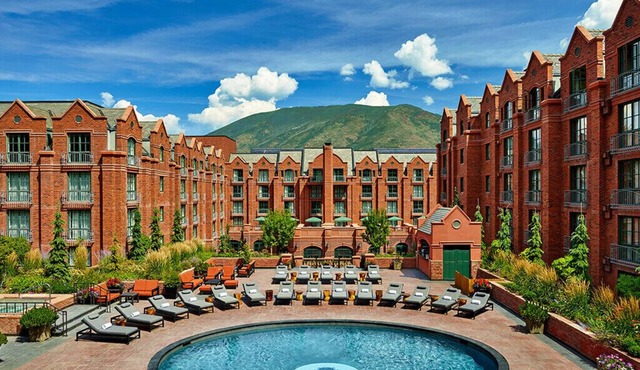 St. Regis 3 Bedroom 3 Bathroom Residence Aspen