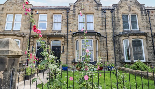 ST RONANS, family friendly, with a garden in Bishop Auckland