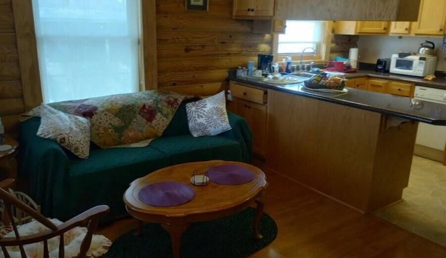 St Rose Log Cabin apartment near Airport