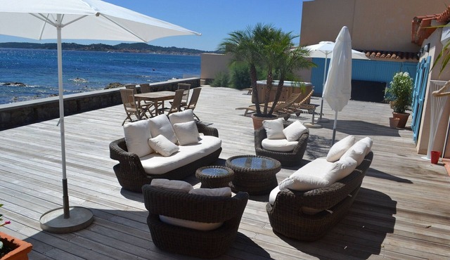 St Tropez Gulf, luxury villa, very close to the sea with Jaccuzi Ste Maxime