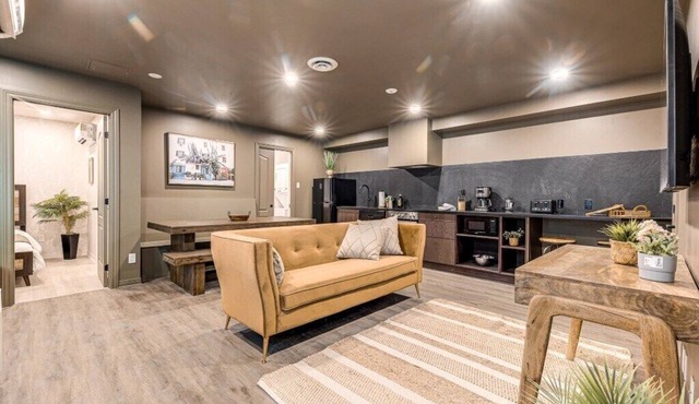 St. Ursule 2-Storey 2-Bed Oasis | Old Quebec