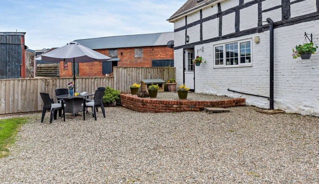 Stabal y Nant - Two Bedroom House, Sleeps 4