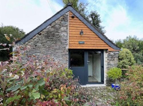 Stable Chambre d'Hôte at Kergudon, CdH with pool