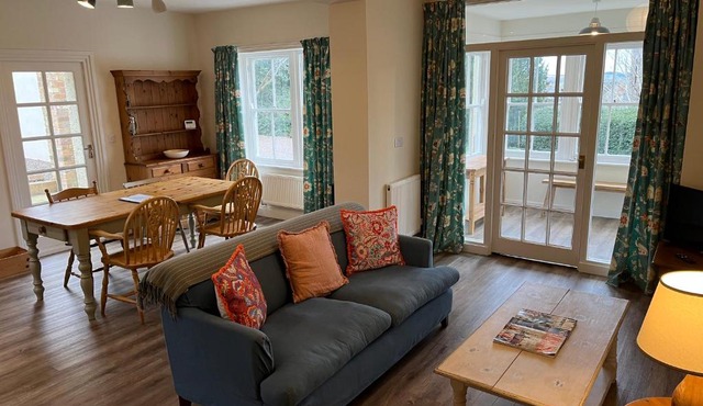 Stable Cottage at Yearle House