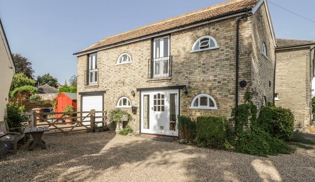 STABLE COTTAGE, family friendly in Sudbury