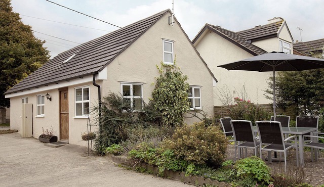 Stable Cottage - HW7452