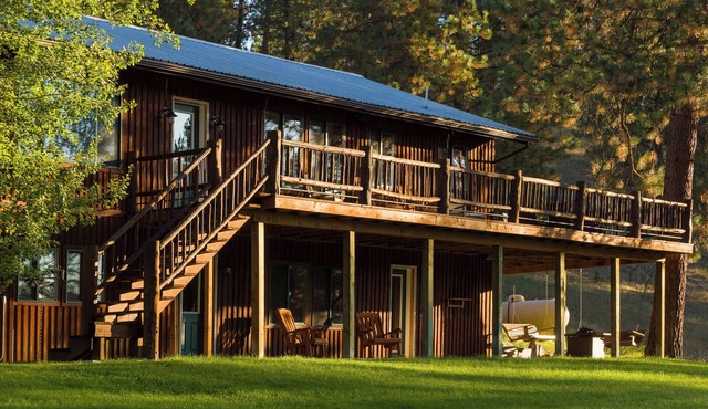 Stable View Cabin - Alpine Falls Ranch