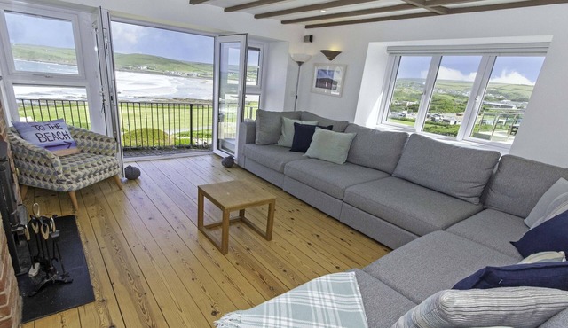 Stables - BEST Sea views in Croyde! Sleeps 8