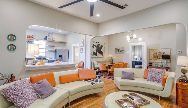Stadium Seats- Walking Distance to AT&T Stadium