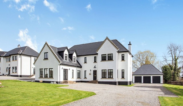 Stag is a little different from the other Mini Manors.