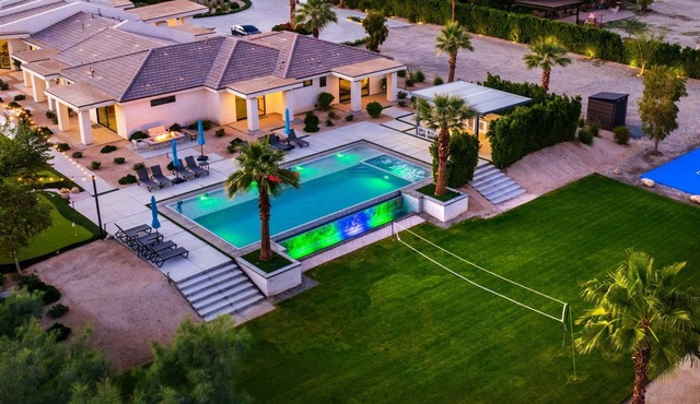 Stagecoach: 9 BR, 17 Bed, 45 ft Pool, NEW Pickleball Ct, 9-hole Golf, Volleyball