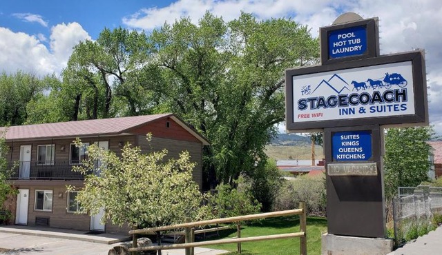 Stagecoach Inn & Suites